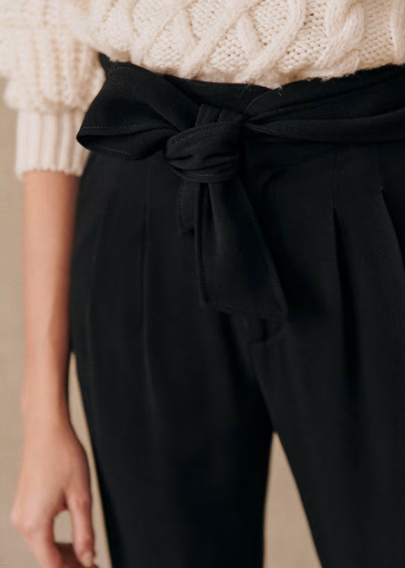 Tailored flared trousers